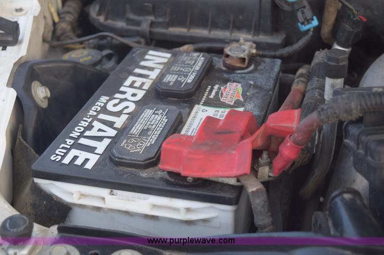 image for item E6076 2008 Ford F450 Super Duty flatbed truck