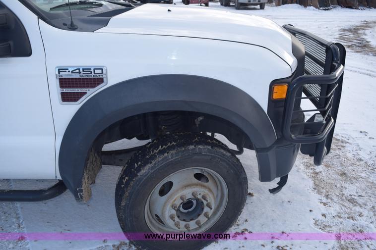 image for item E6076 2008 Ford F450 Super Duty flatbed truck