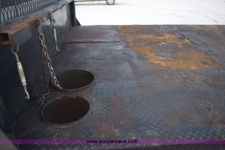 image for item E6076 2008 Ford F450 Super Duty flatbed truck