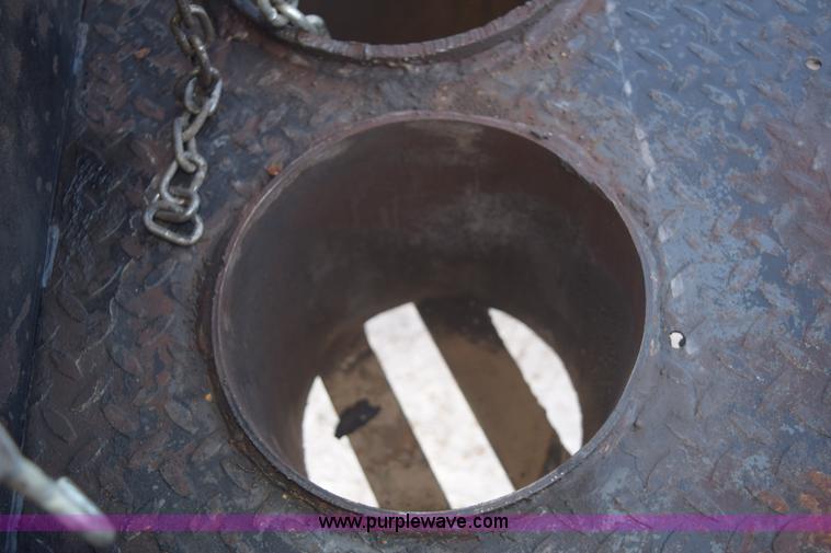 image for item E6076 2008 Ford F450 Super Duty flatbed truck