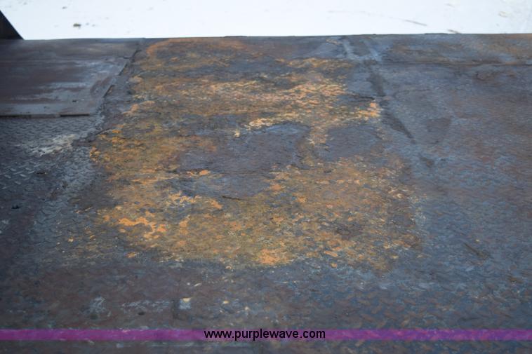 image for item E6076 2008 Ford F450 Super Duty flatbed truck