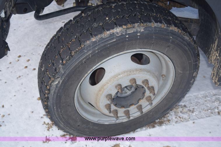 image for item E6076 2008 Ford F450 Super Duty flatbed truck