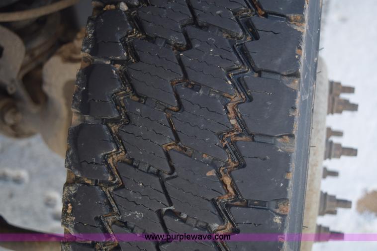 image for item E6076 2008 Ford F450 Super Duty flatbed truck