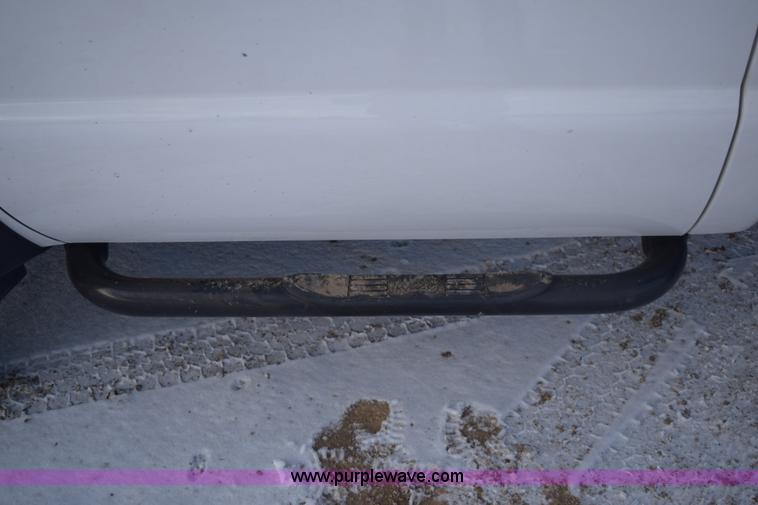 image for item E6076 2008 Ford F450 Super Duty flatbed truck