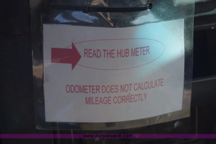 image for item E6088 1991 Ford F800 dump truck