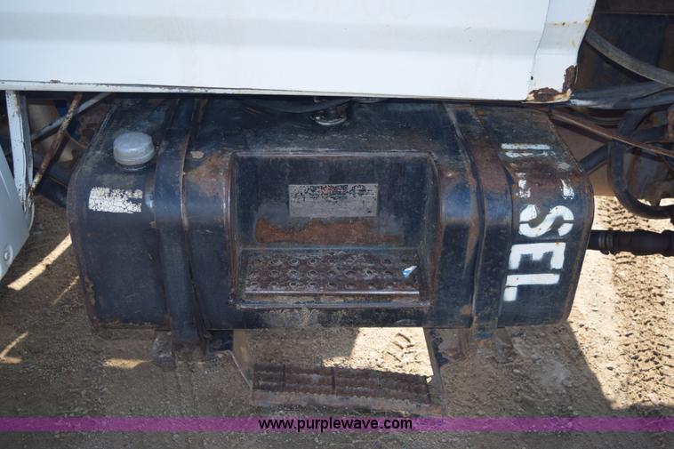 image for item E6088 1991 Ford F800 dump truck