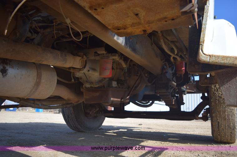 image for item E6088 1991 Ford F800 dump truck