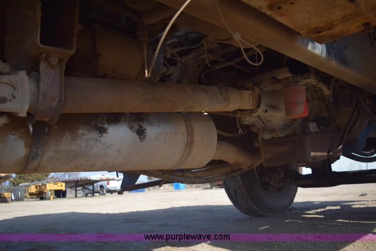 image for item E6088 1991 Ford F800 dump truck