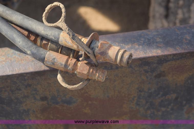 image for item E6088 1991 Ford F800 dump truck