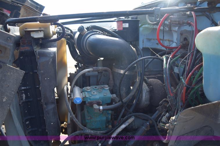 image for item E6088 1991 Ford F800 dump truck