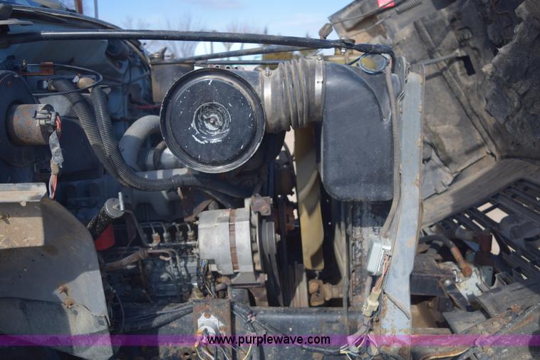 image for item E6088 1991 Ford F800 dump truck