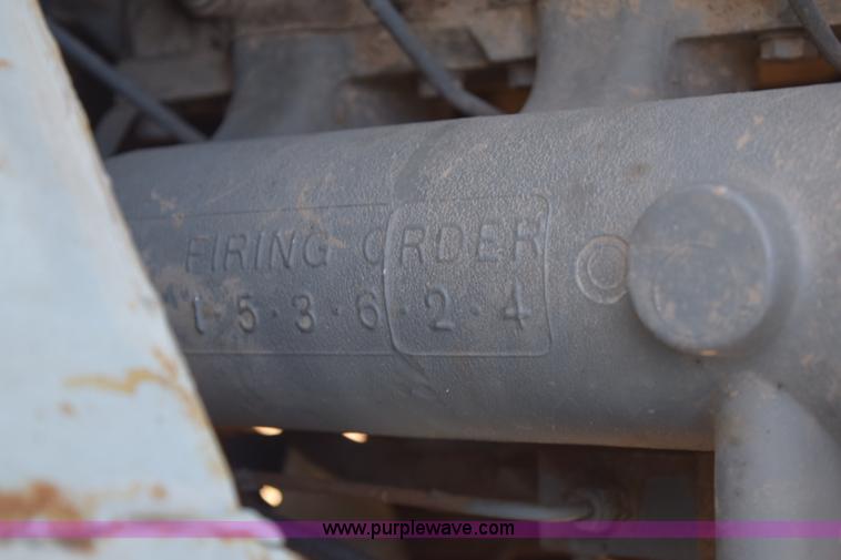 image for item E6088 1991 Ford F800 dump truck