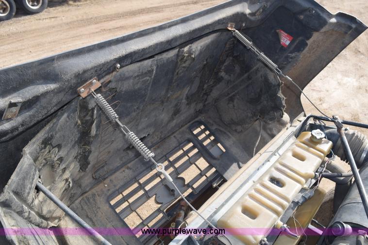 image for item E6088 1991 Ford F800 dump truck