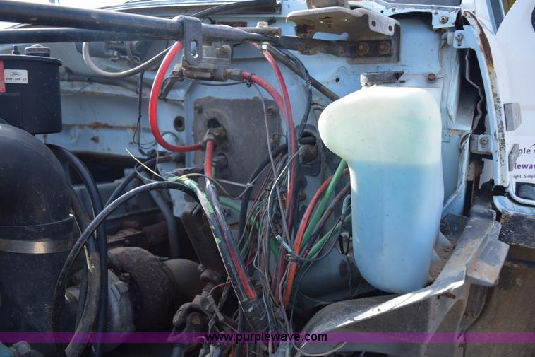 image for item E6088 1991 Ford F800 dump truck