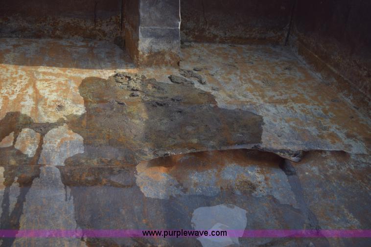 image for item E6088 1991 Ford F800 dump truck