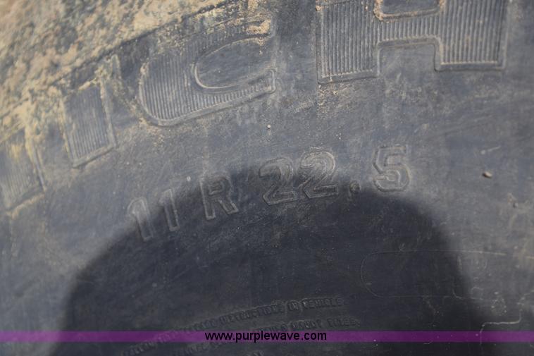 image for item E6088 1991 Ford F800 dump truck