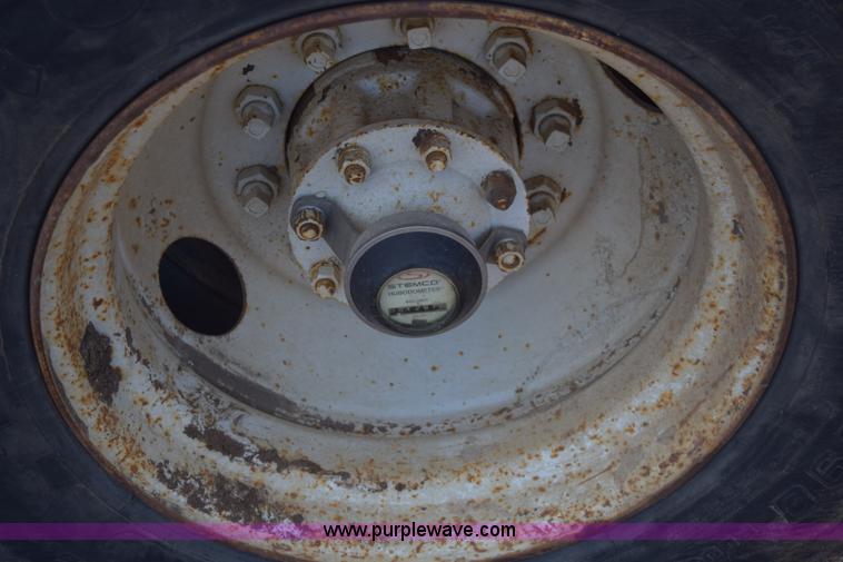 image for item E6088 1991 Ford F800 dump truck