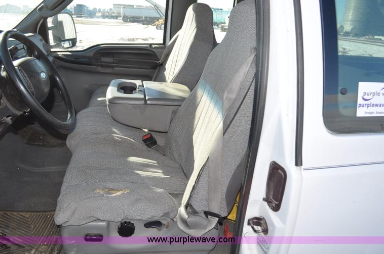 image for item F2175 2006 Ford F250 Super Duty XLT SuperCab pickup truck