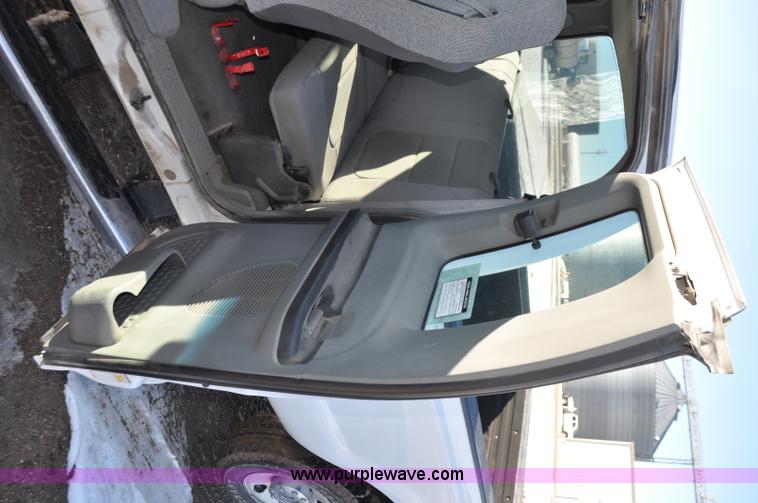 image for item F2175 2006 Ford F250 Super Duty XLT SuperCab pickup truck