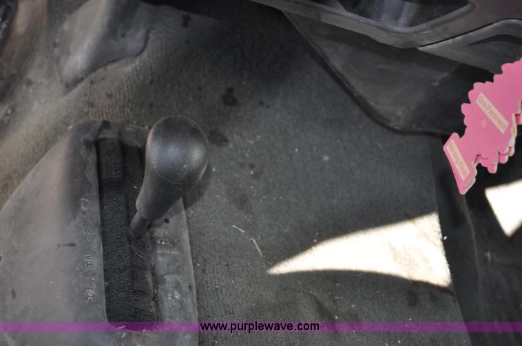 image for item F2176 2003 Chevrolet Silverado 2500HD Ext. Cab pickup truck