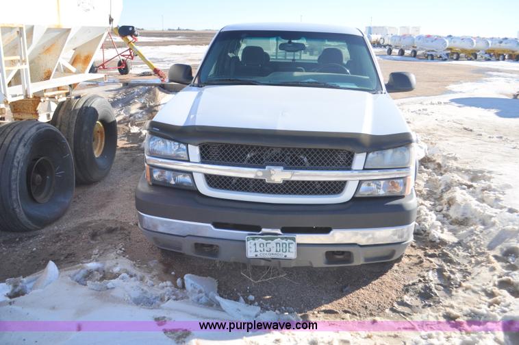 image for item F2176 2003 Chevrolet Silverado 2500HD Ext. Cab pickup truck