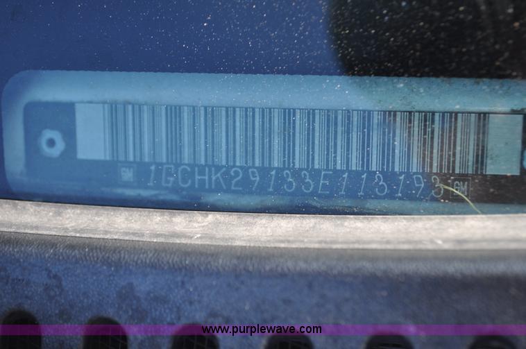 image for item F2176 2003 Chevrolet Silverado 2500HD Ext. Cab pickup truck