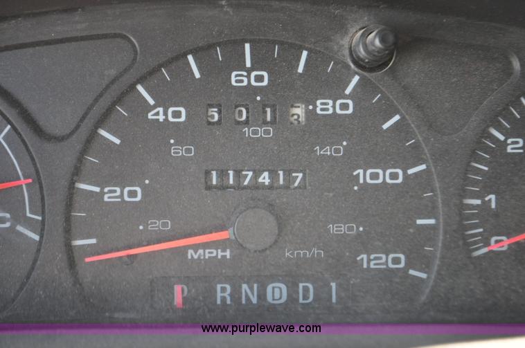 image for item F2177 2002 Mercury Sable GS