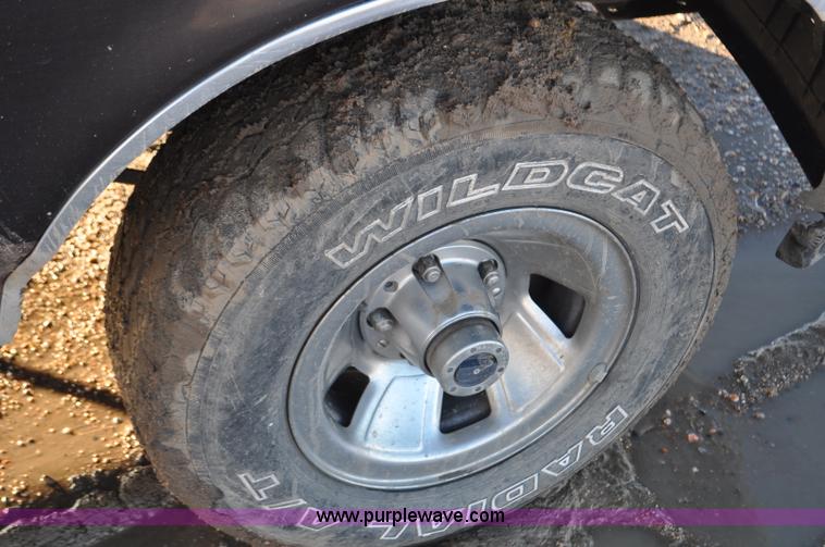 image for item F2178 1993 Ford F150 XLT pickup truck