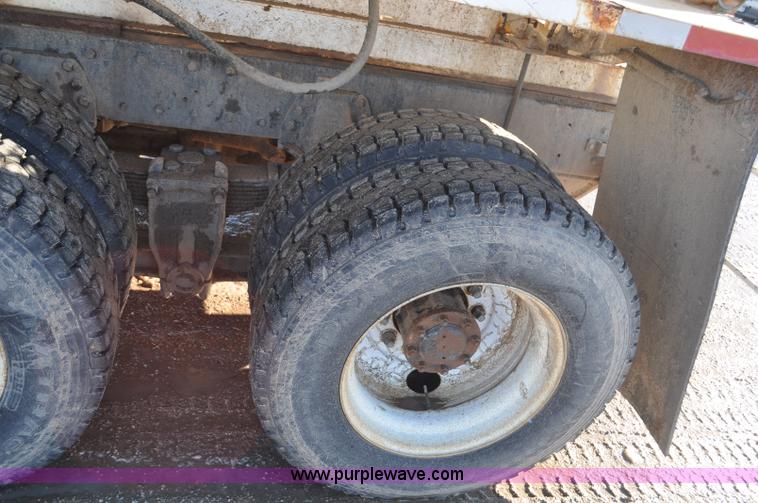 image for item F2180 1986 Kenworth W900 dry fertilizer tender truck