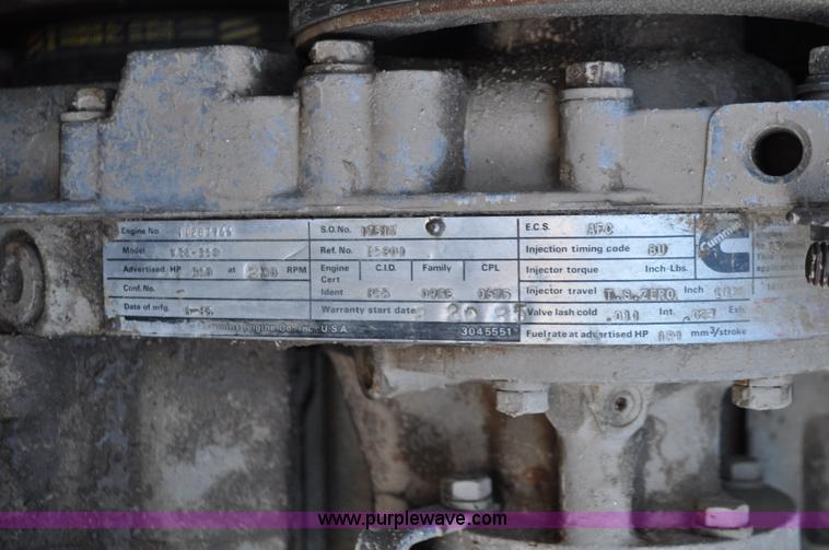 image for item F2180 1986 Kenworth W900 dry fertilizer tender truck