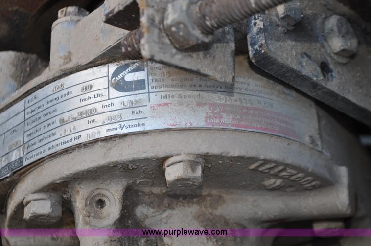 image for item F2180 1986 Kenworth W900 dry fertilizer tender truck