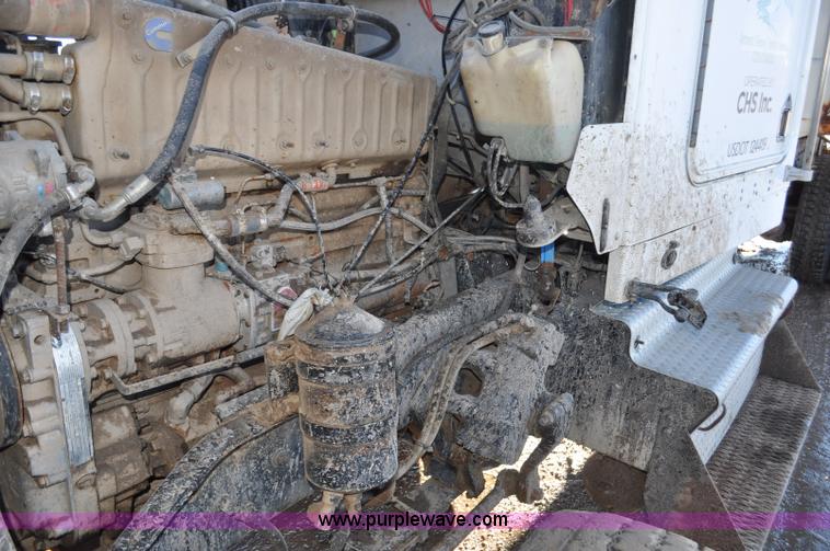 image for item F2180 1986 Kenworth W900 dry fertilizer tender truck