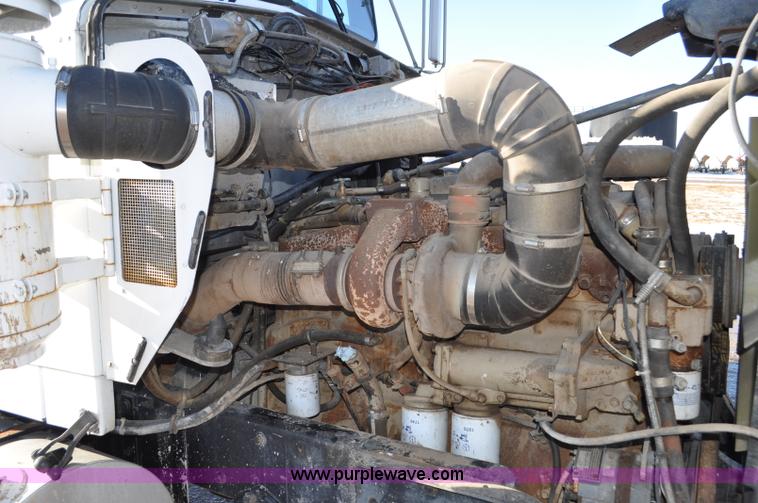 image for item F2180 1986 Kenworth W900 dry fertilizer tender truck