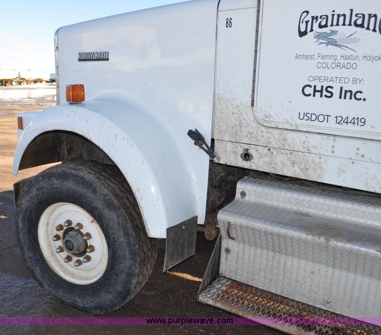 image for item F2180 1986 Kenworth W900 dry fertilizer tender truck