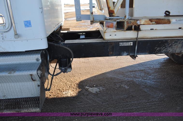 image for item F2180 1986 Kenworth W900 dry fertilizer tender truck