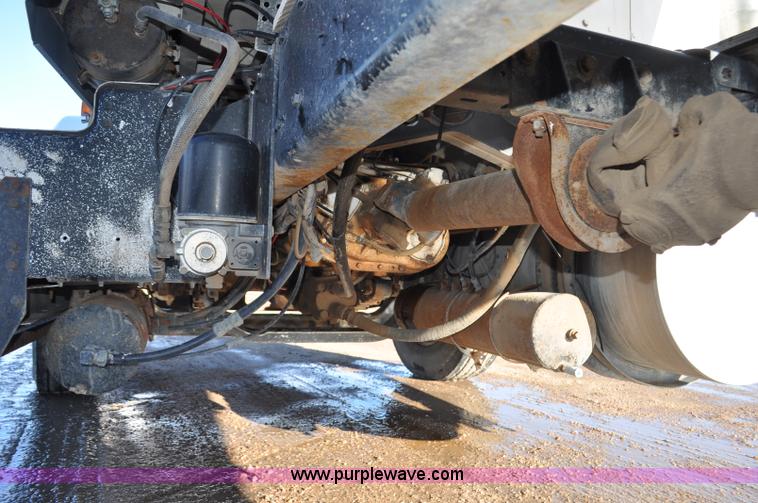 image for item F2180 1986 Kenworth W900 dry fertilizer tender truck