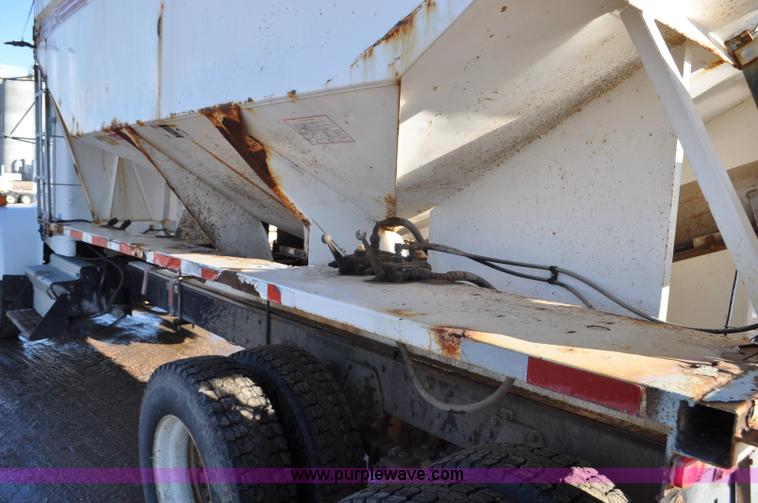 image for item F2180 1986 Kenworth W900 dry fertilizer tender truck