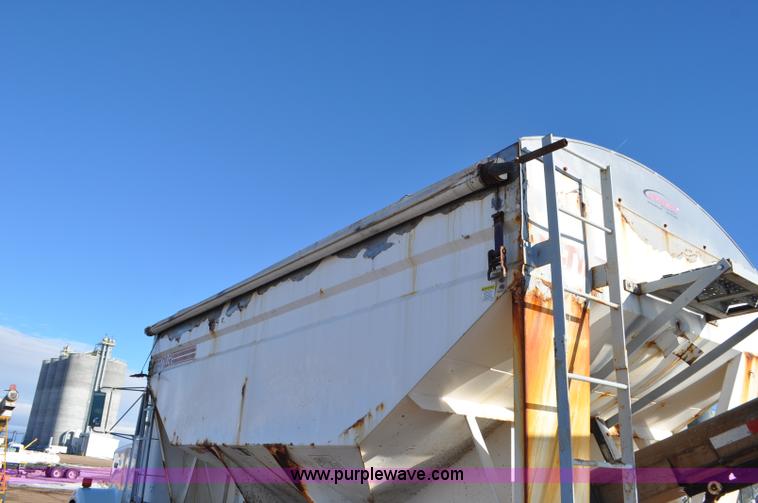 image for item F2180 1986 Kenworth W900 dry fertilizer tender truck