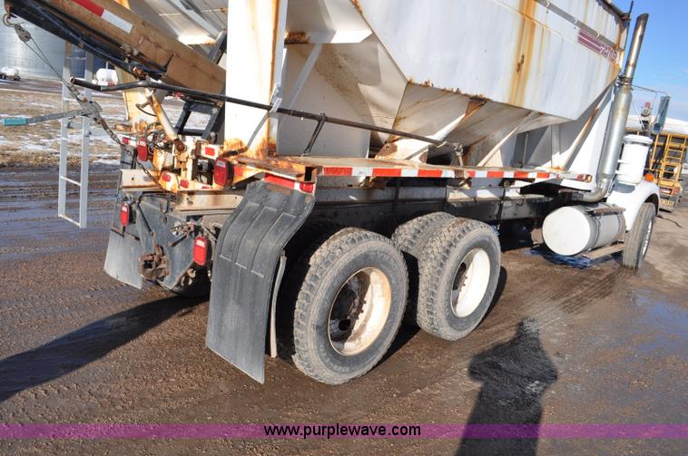 image for item F2180 1986 Kenworth W900 dry fertilizer tender truck