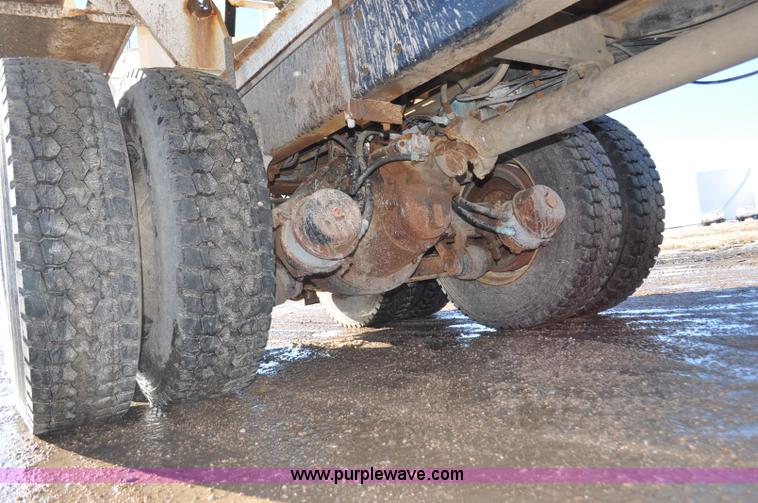 image for item F2180 1986 Kenworth W900 dry fertilizer tender truck