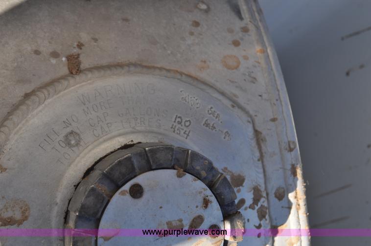 image for item F2180 1986 Kenworth W900 dry fertilizer tender truck