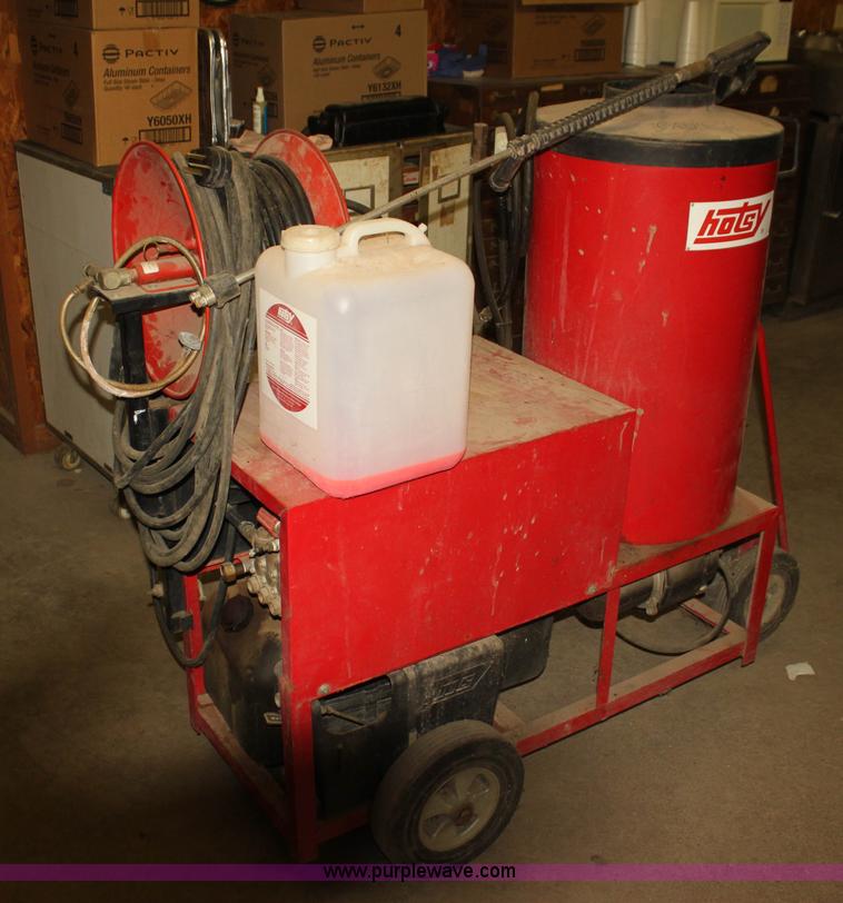 image for item F3417 Hotsy 980B hot water pressure washer