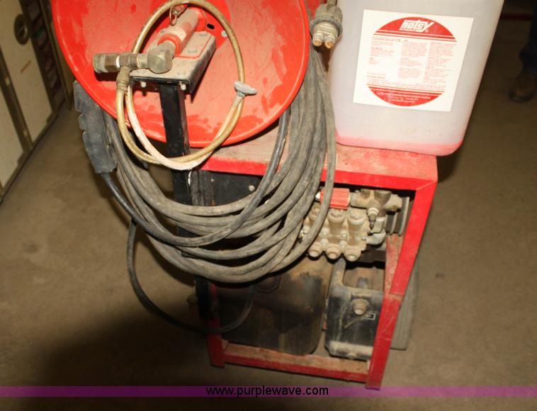 image for item F3417 Hotsy 980B hot water pressure washer