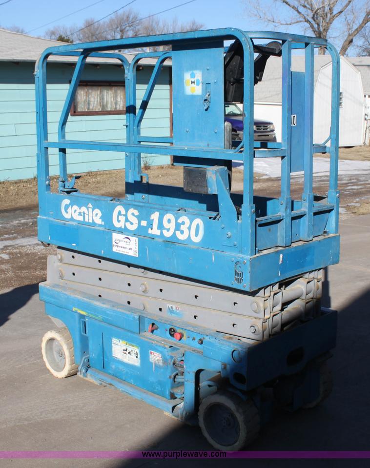 image for item F3436 Genie GS1930 scissor lift