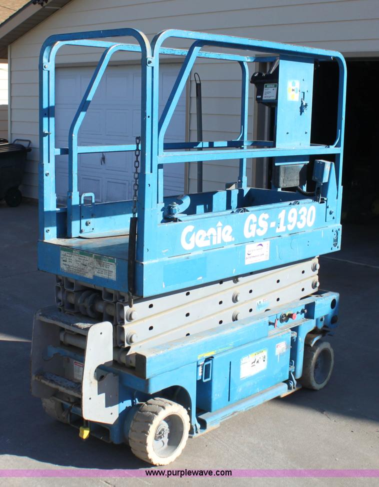 image for item F3436 Genie GS1930 scissor lift
