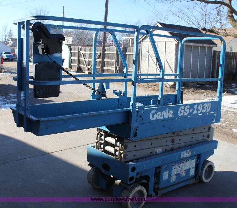 image for item F3436 Genie GS1930 scissor lift