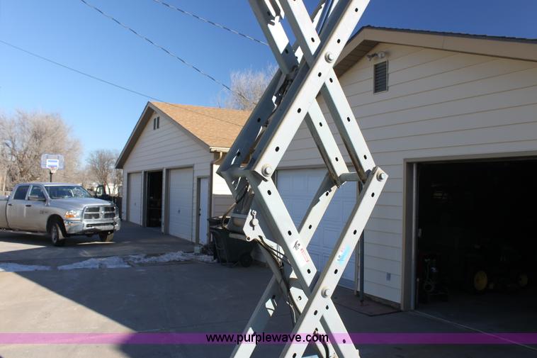 image for item F3436 Genie GS1930 scissor lift