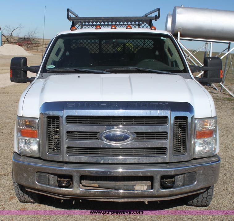 image for item F3452 2008 Ford F250 Super Duty XLT utility truck