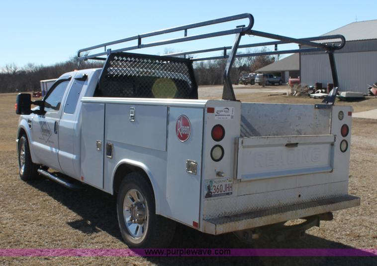 image for item F3452 2008 Ford F250 Super Duty XLT utility truck