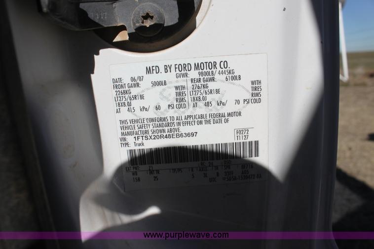 image for item F3452 2008 Ford F250 Super Duty XLT utility truck